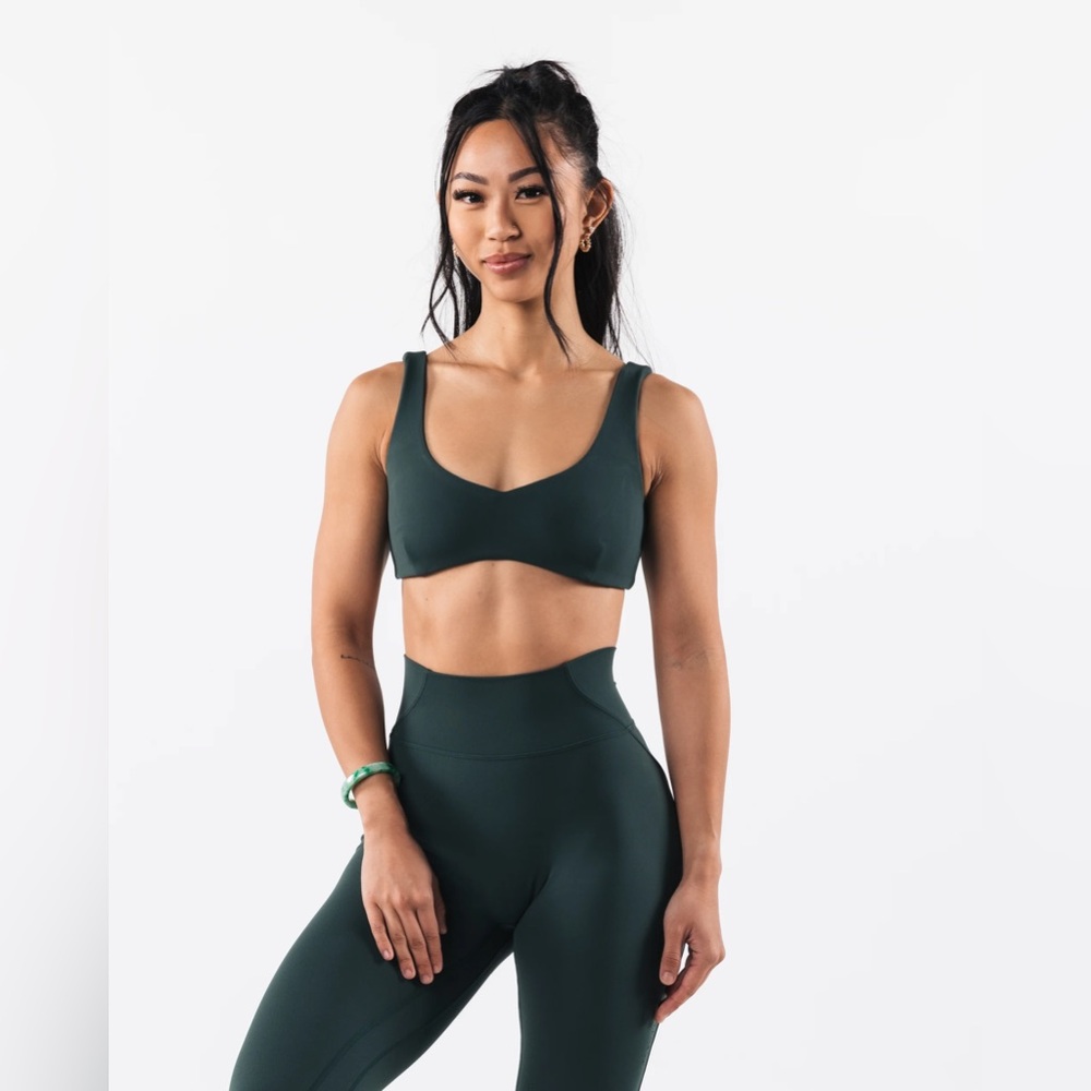 Alphalete Aura Sculpt Sports Bra - Cypress